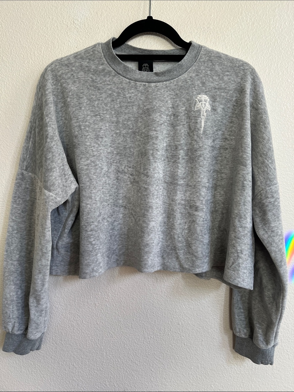 ELECTRIC & ROSE Velour-fleece Crew Cropped Lounge Sweatshirt Light Grey M